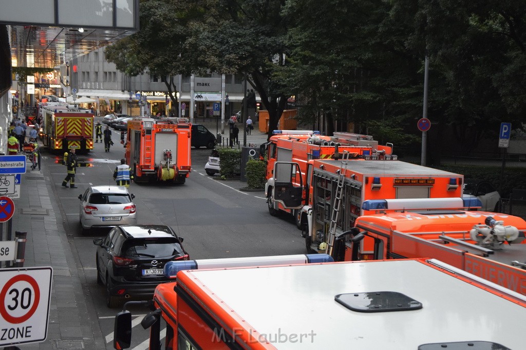 Feuer 2 WDR Koeln Altstadt Nord An der Rechtschule P107.JPG - Miklos Laubert